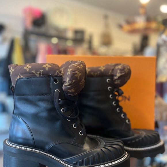 New boots - Picture 4 of 6